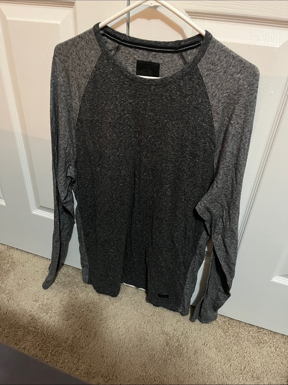 Abercrombie & Fitch Men's Long Sleeve Raglan Tee - Dark Gray and Heather Gray